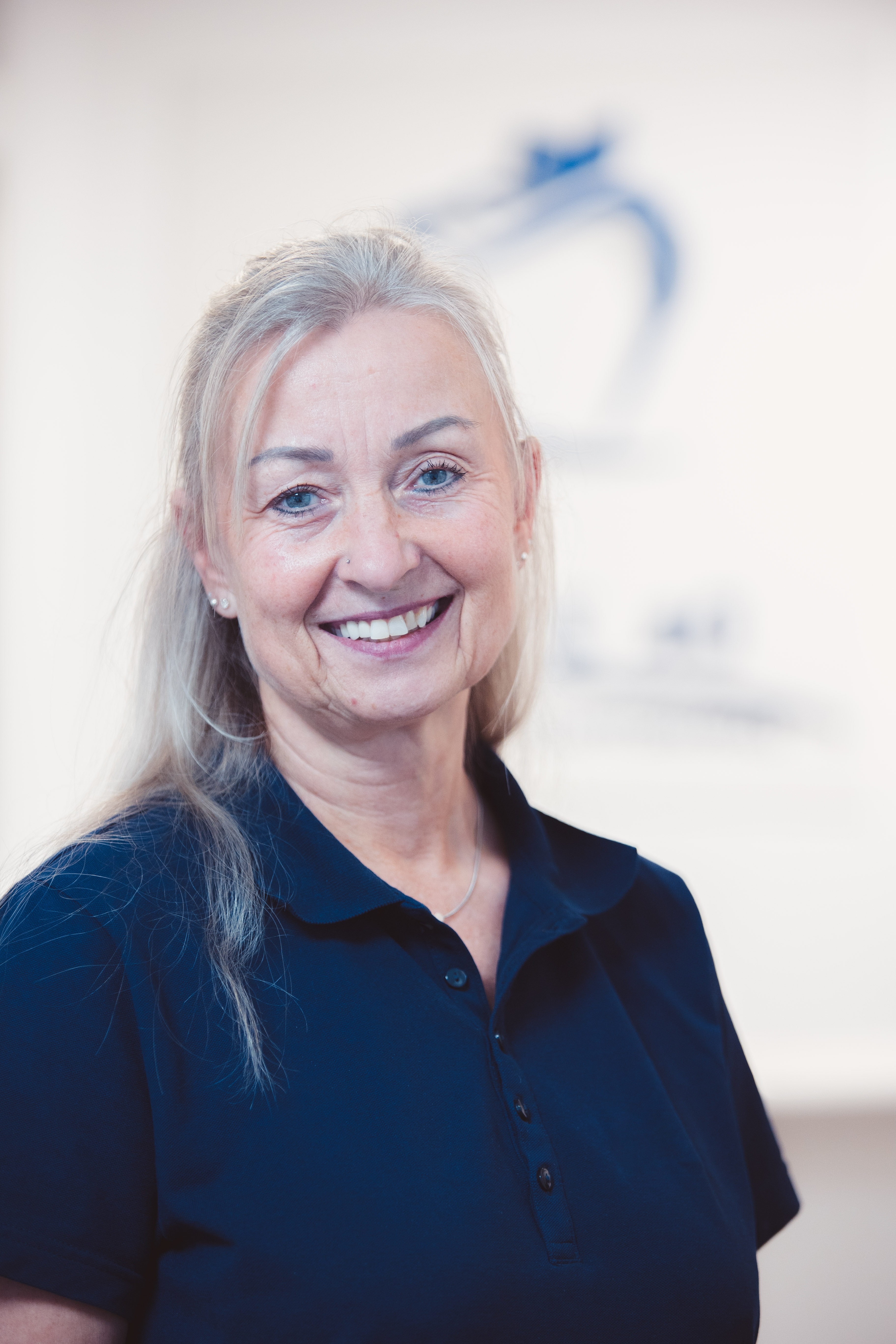 Zahnarzt Helferin Frau Gutsche - Zahnarztpraxis Dr.Zoghian Siegburg